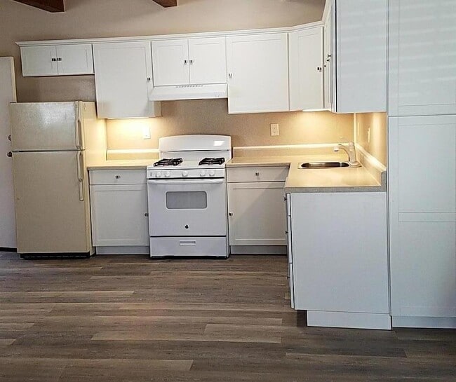 Photo - 160 Clarendon Rd