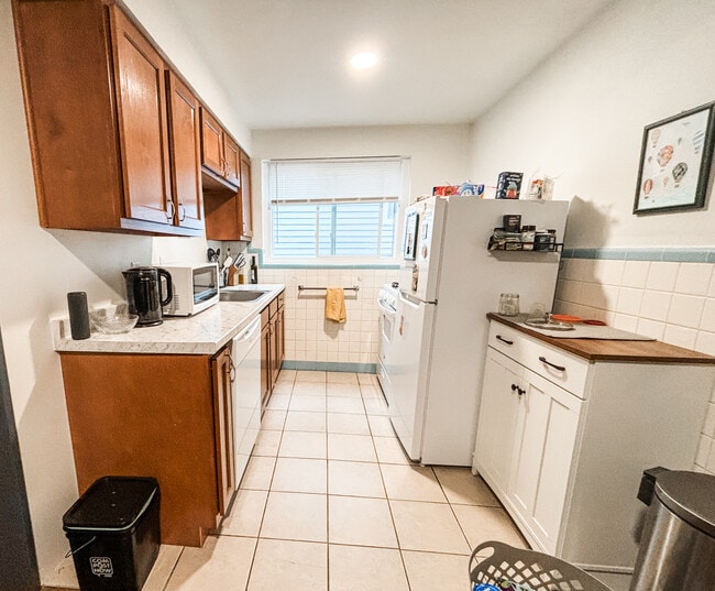 Kitchen #1 - 6408 Kennedy Ave Unit Apt. #2