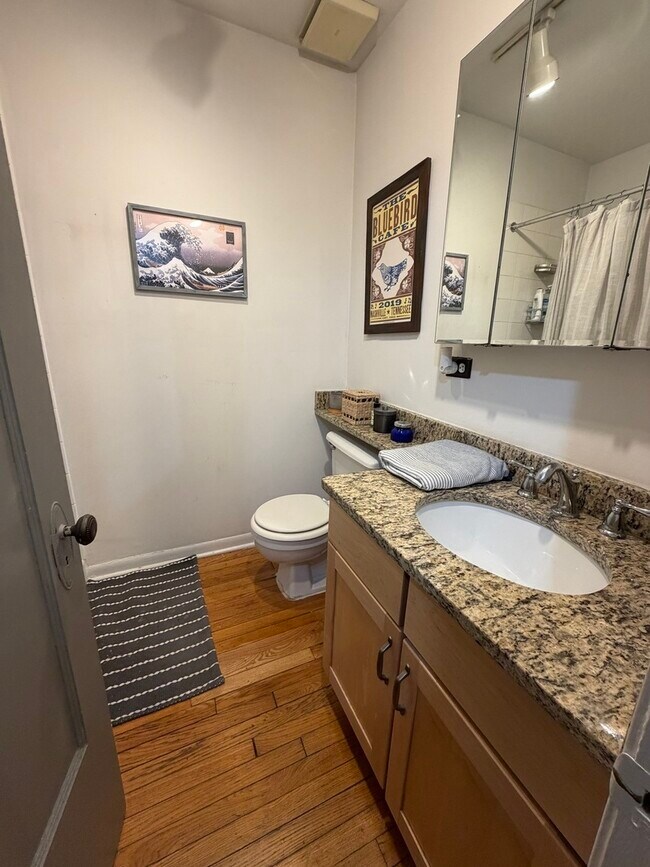 Photo - 3720 N Sheffield Ave Unidad 1S