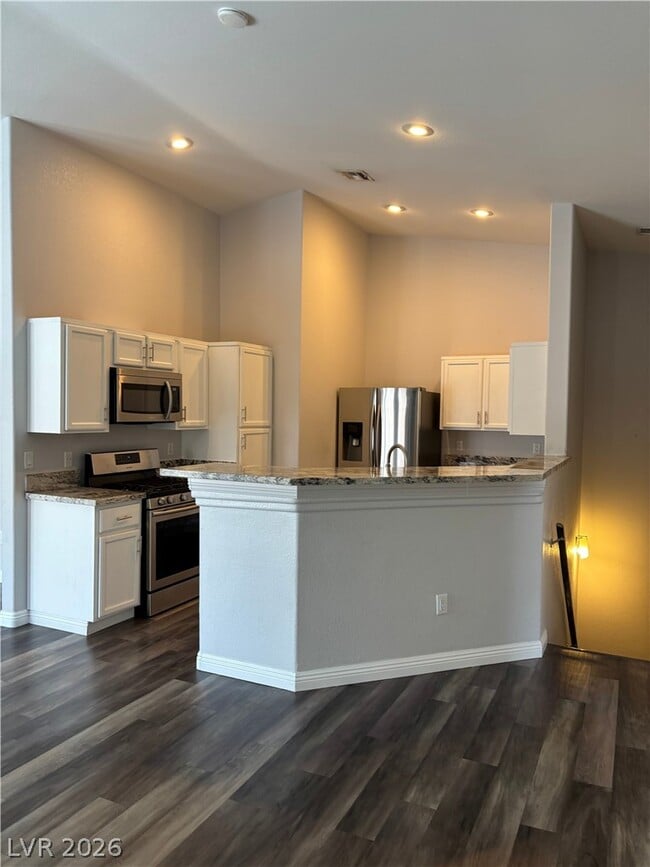 Photo - 90 Dow Jones St