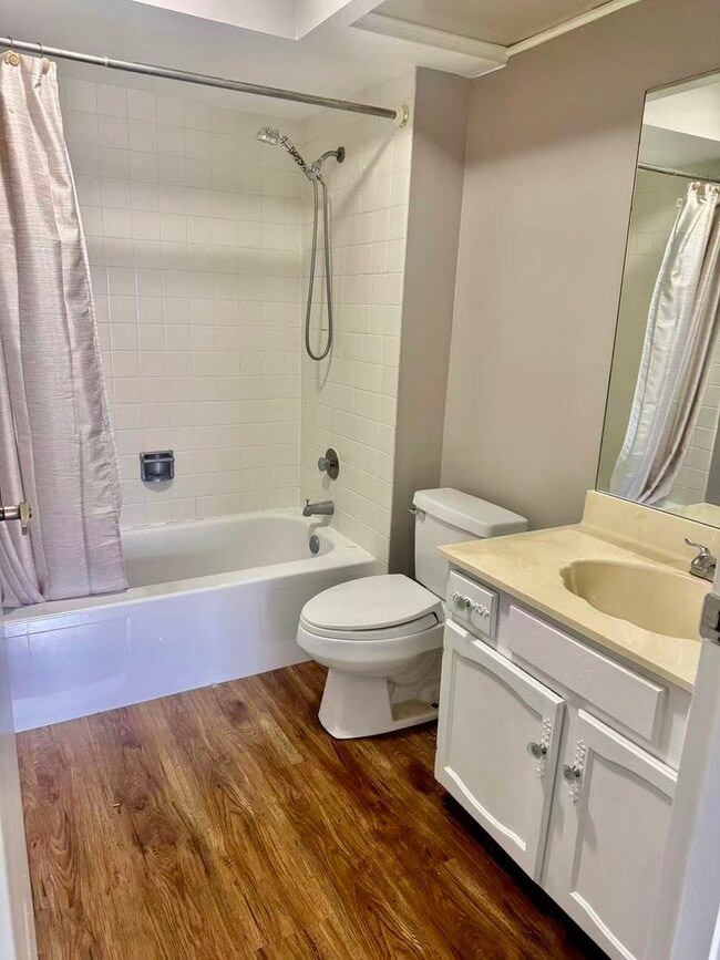 Photo - 2658 Sumac St