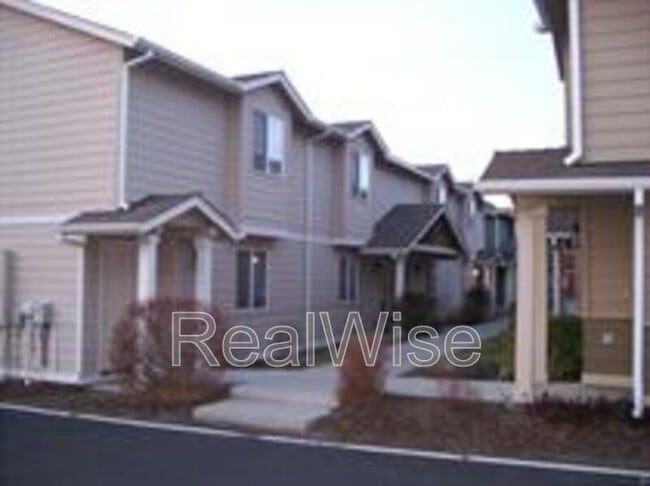 Photo - 2621 NW Cedar Ave