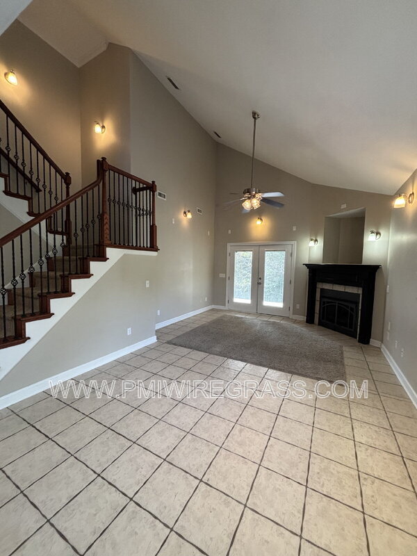 Photo - 229 Charleston Dr