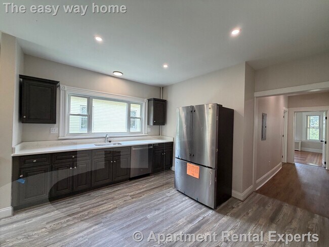 25 Warner St Unit 25 Warner St #2
