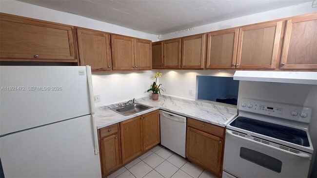 Building Photo - 500 Executive Center Dr Unit 1C