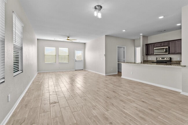 Photo - 1028 White Birch Ln