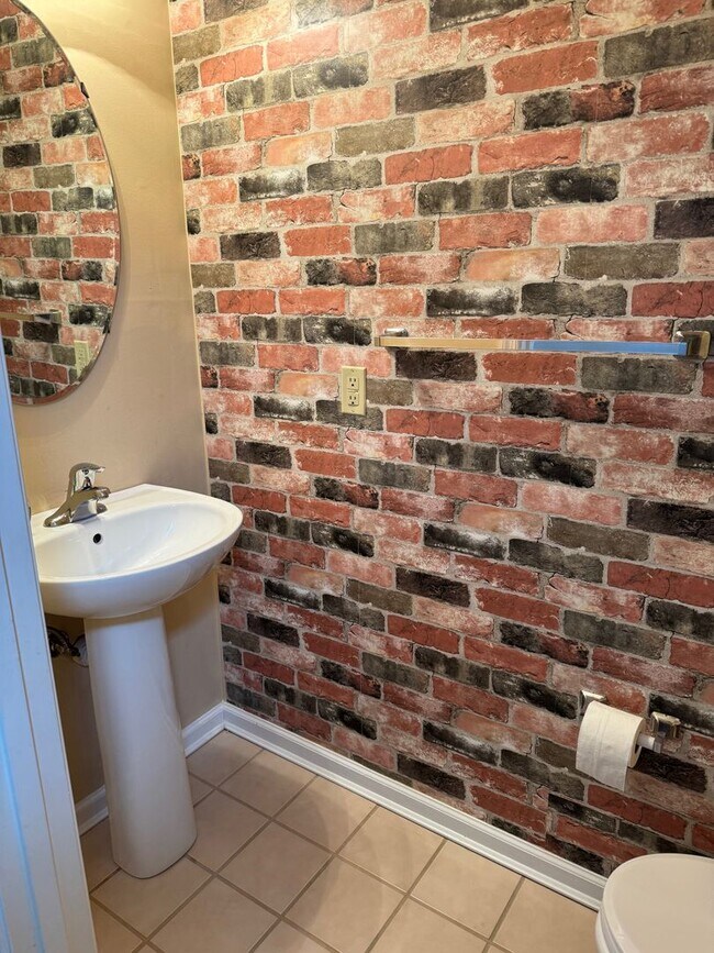 Photo - Lovely Townhome in Chapman Woods