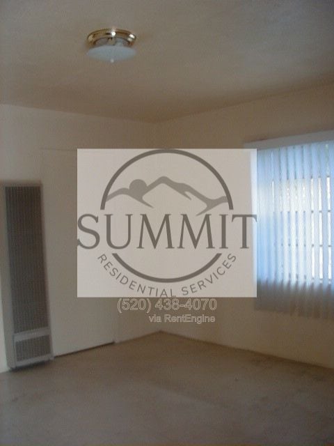 29 E Glenn St