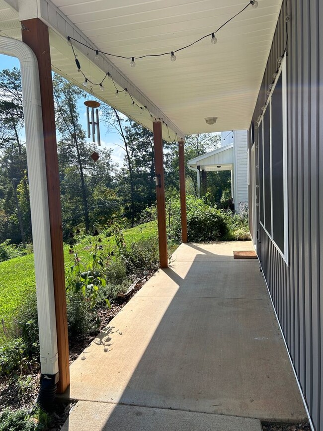 Photo - West AVL - 3/2 Contemporary Build Ready Now!