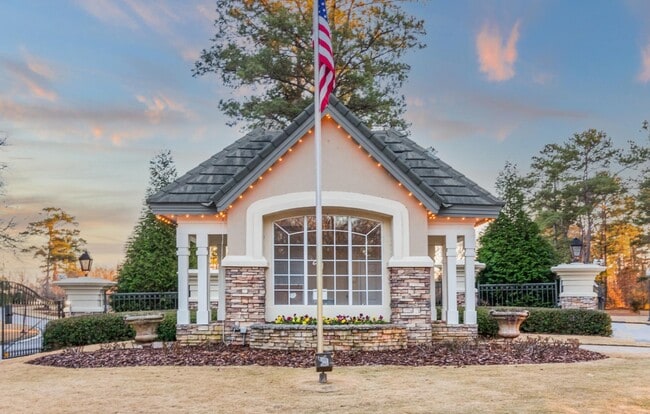 Photo - 9300 Greythorne Way