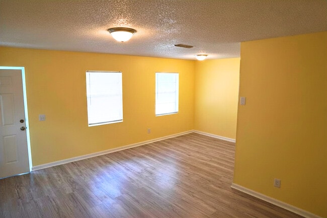 Photo - 7190 Conant Ave