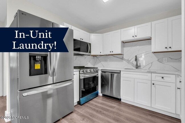 Building Photo - 700 1st Ave Unit B8