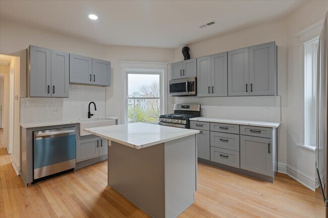 Photo - 4138 N Clarendon Ave Unidad 3F