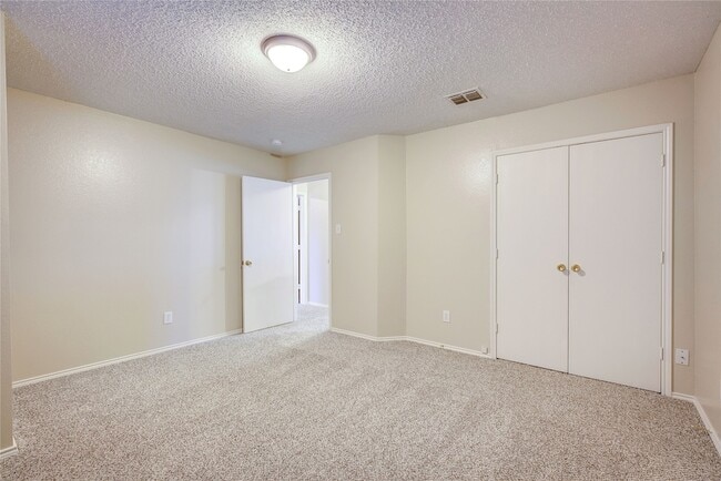 Photo - 1460 Stewart Dr