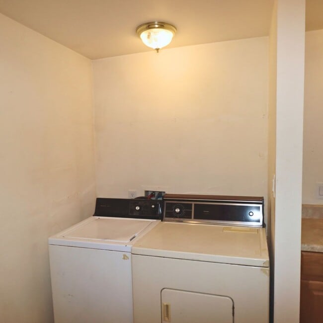 Photo - 1105 Hamilton Way Unit C