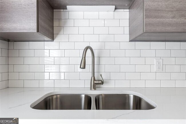 Photo - 6140 Jones Rd