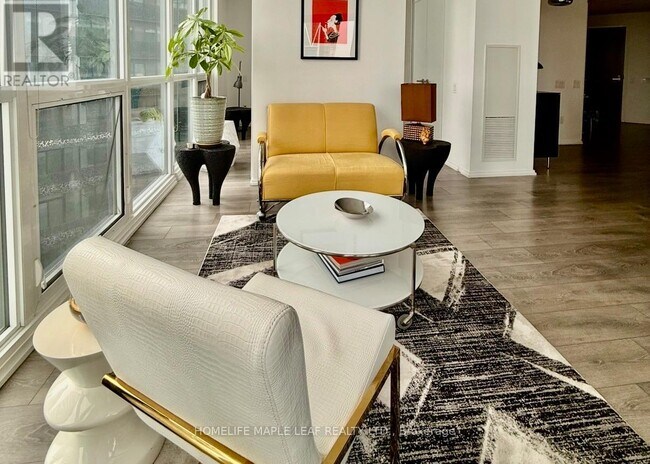 Photo - 45 Charles St E Unit 4909