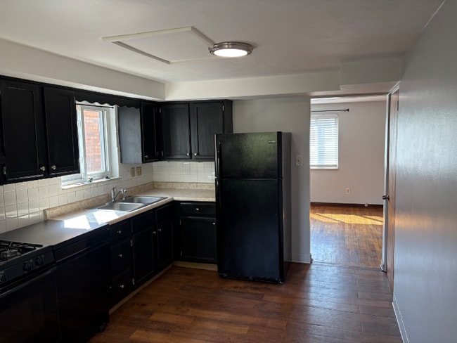 Photo - 1405 Belasco Ave