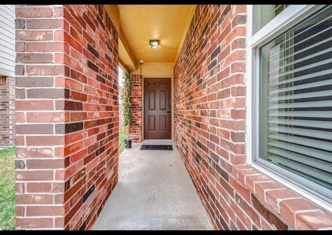 Photo - 3042 Thicket Path Way