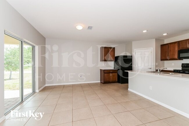 Photo - 217 SE 27th St