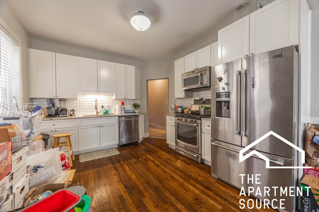 Photo - 3022 N Avers Ave Unit 1