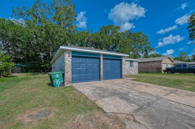 Photo - 8623 Valley Forest Dr