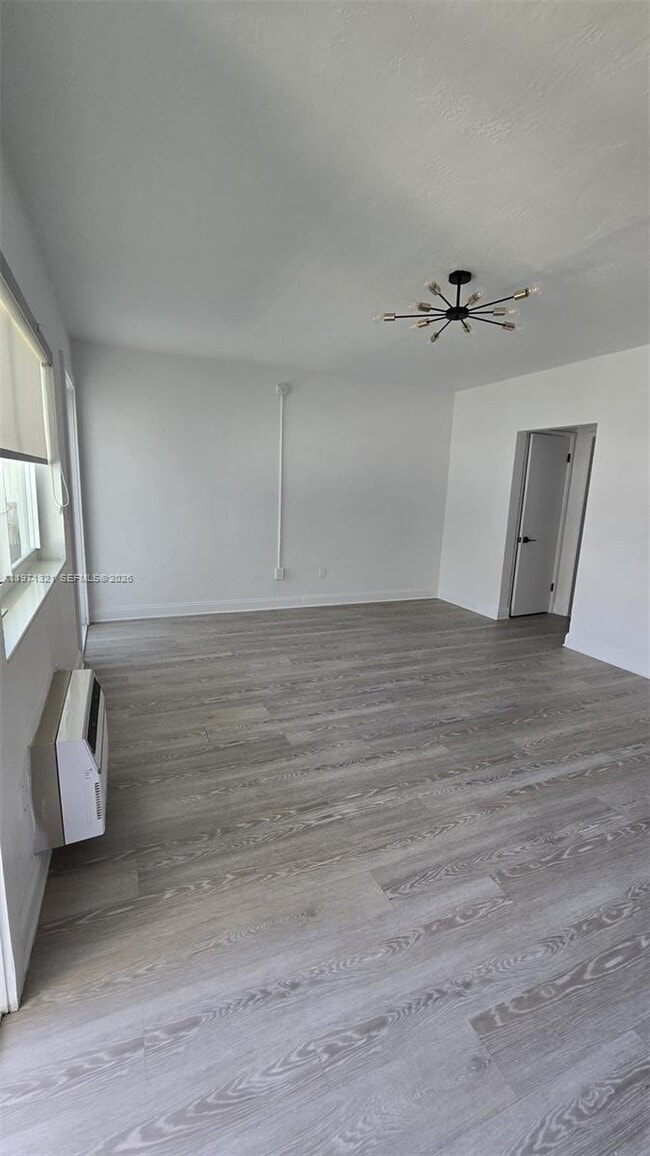 Photo - 9270 E Bay Harbor Dr Unidad 7B