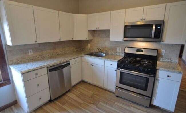 Building Photo - 21 Harbor Crest Ct Unit 2