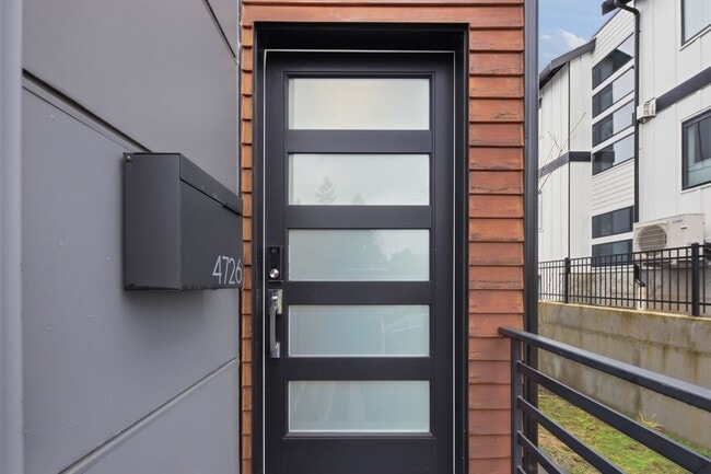 Photo - 4726 S Juneau St