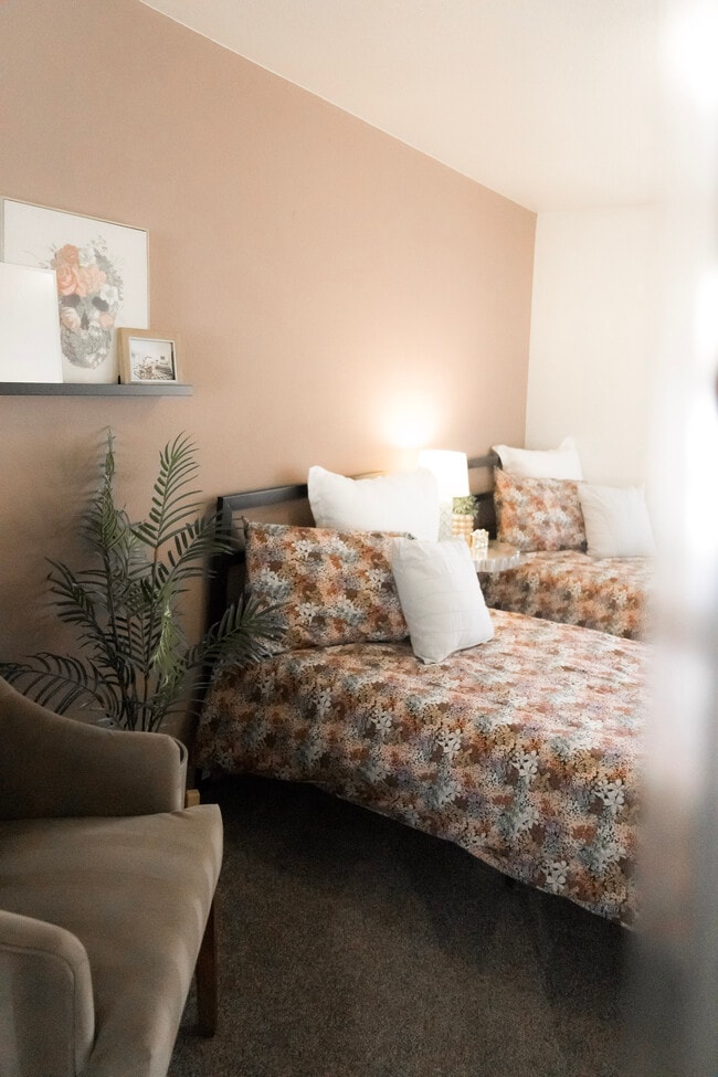 Cozy Bedroom Setups - Arlington Farm Apartments