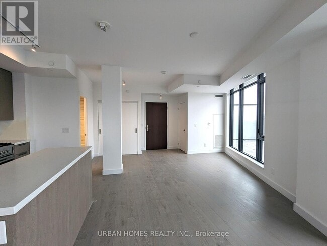 Photo - 160 Kingsway Crescent Unit 610