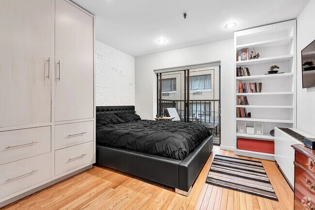 Building Photo - 67 E 11th St Unit 520 Rental