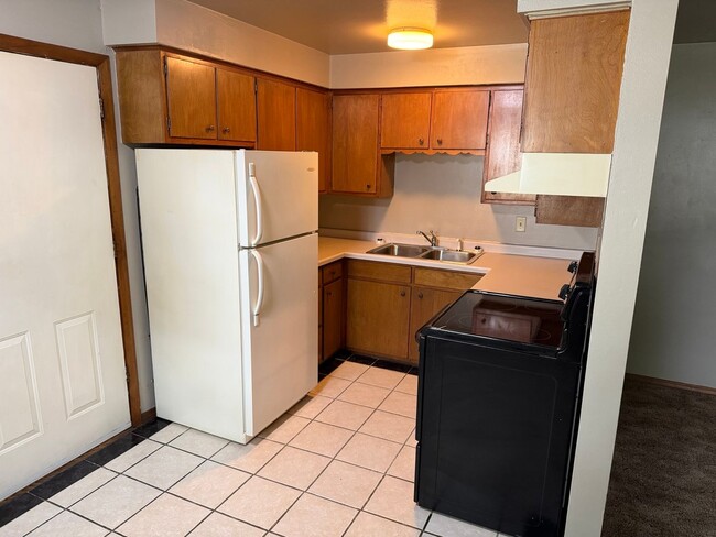 Building Photo - 1730 Harold St Unit 1