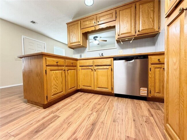 Photo - 339 SE 4th St