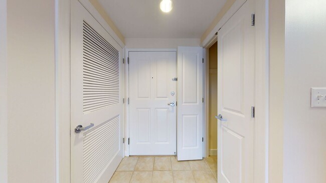 Photo - Chinatown 2 Bedroom 2 Bathroom In Amazing Centralized Building-Amenities Galore! Pets Welcomed!