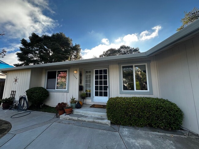 Building Photo - 1334 Bodega Pl Rental