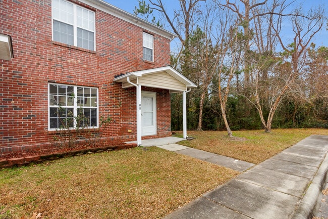 Photo - 100 Apache Trail