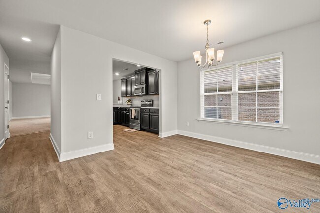 127 Ardsley Dr