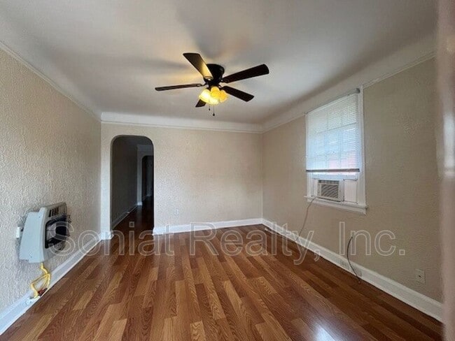 Photo - 1638 Music St