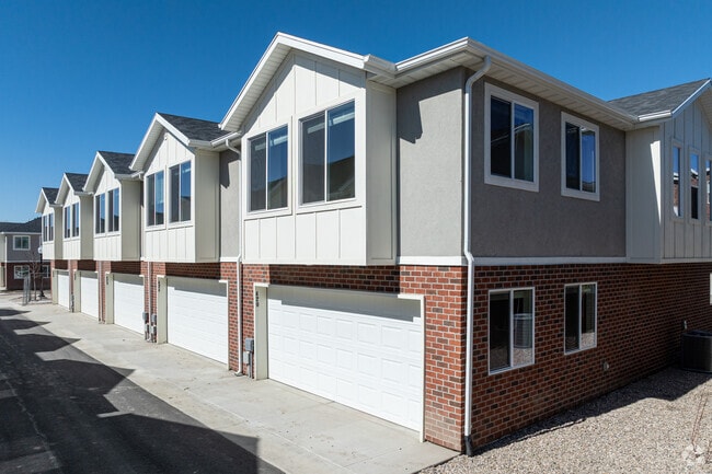 Photo - Villas at the Pointe