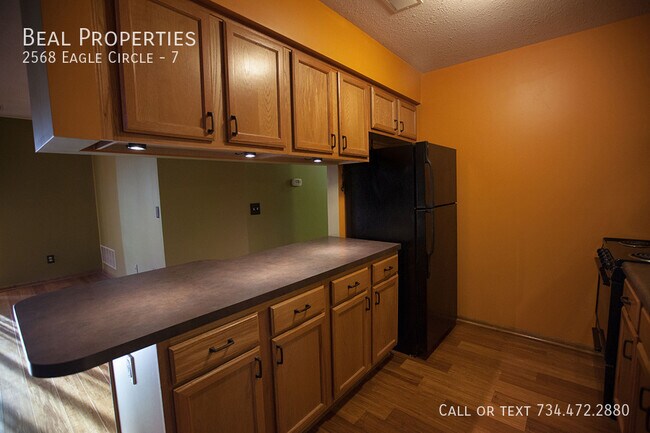 Photo - 2568 Eagles Cir Unidad 7