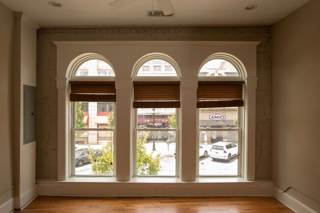 Photo - Luxury One Bedroom On College Avenue Unit D