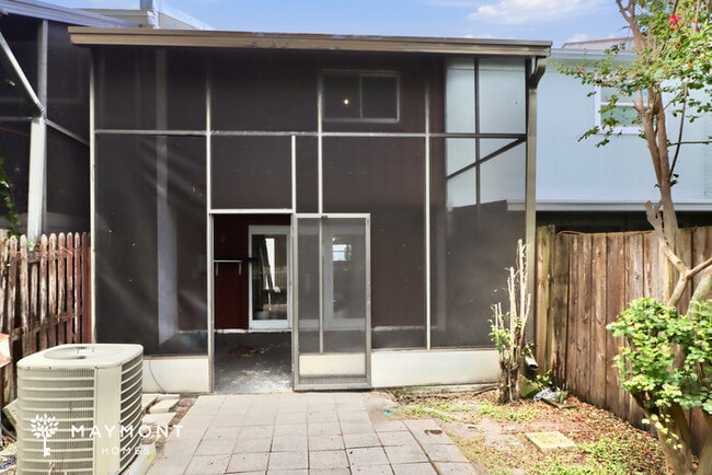 Inviting 2-Bedroom Largo Townhome with Spacious Layout
