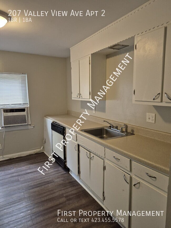 Building Photo - 207 Valley View Ave Unit 2 Rental