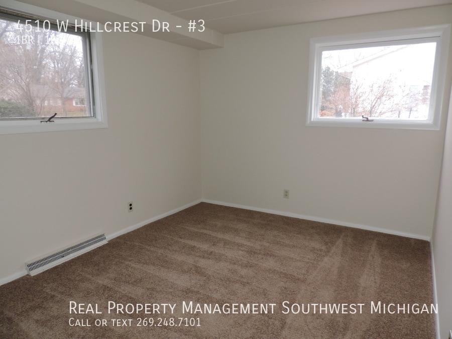 Photo - 4510 W Hillcrest Dr Unit #3