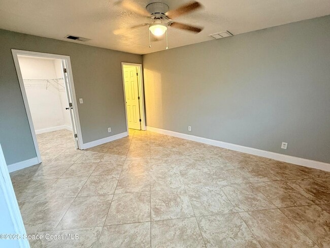 Photo - 320 Duet Ave