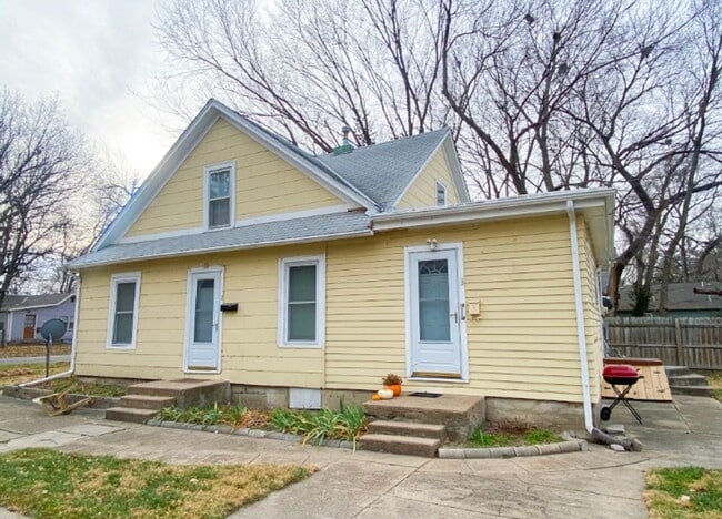 Building Photo - Italian Estates Property Management Unit 900 Colorado St.  3