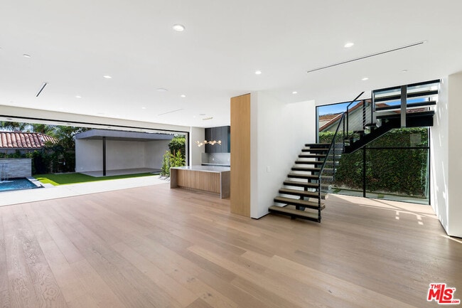 Photo - 6430 Drexel Ave