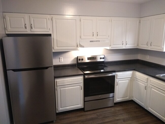 Kitchen - 4413 E Patrick Rd Townhome