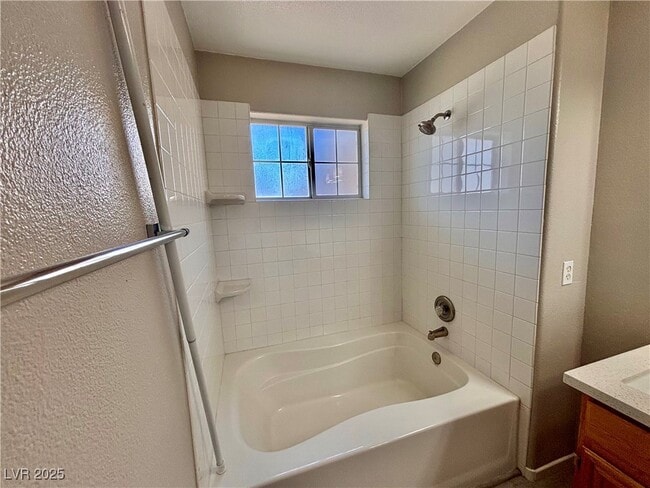 Building Photo - 2011 Cutlass Dr Unit -